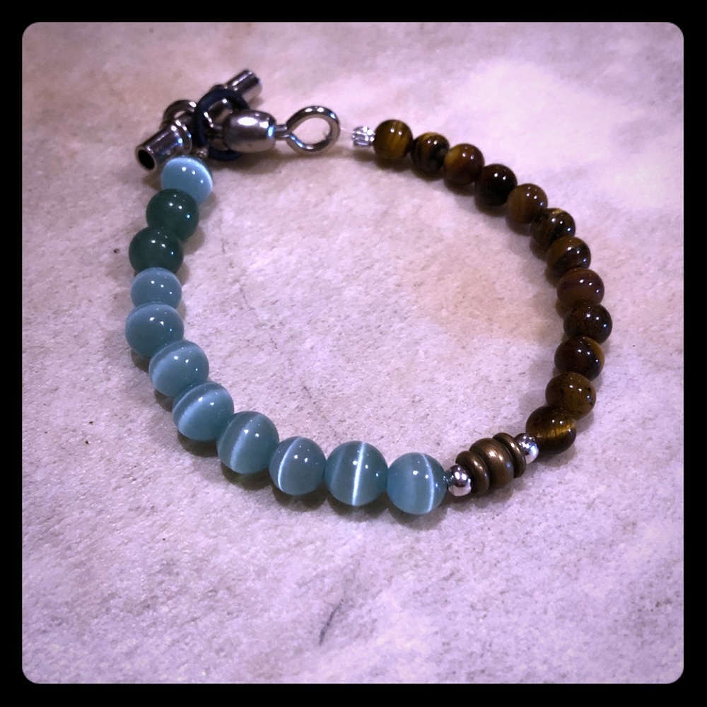 Tigers eye unisex bracelet.